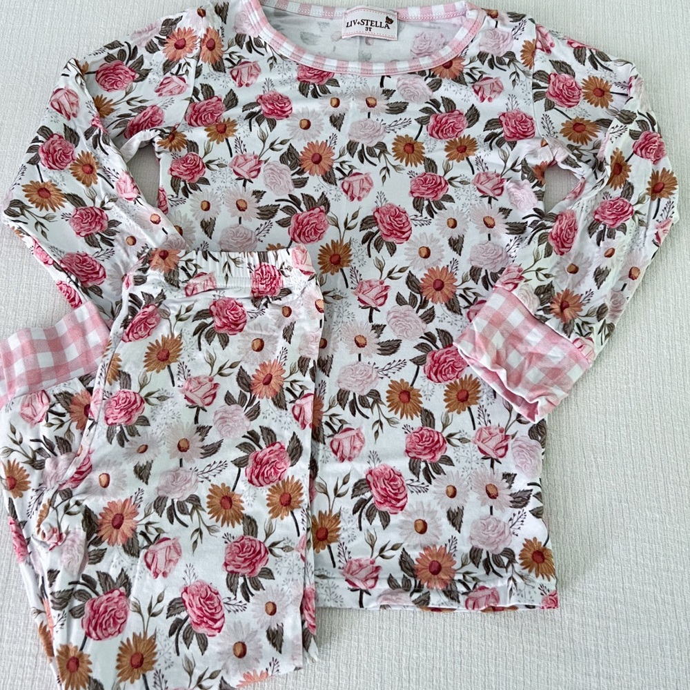 Liv & Stella loungewear